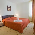 Hermes Club Hotel 4*