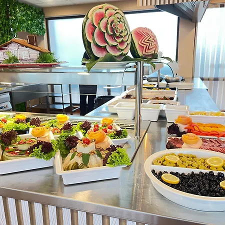 Hermes Club Hotell 4*