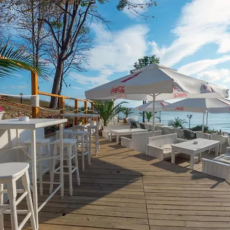 Hermes Club فندق