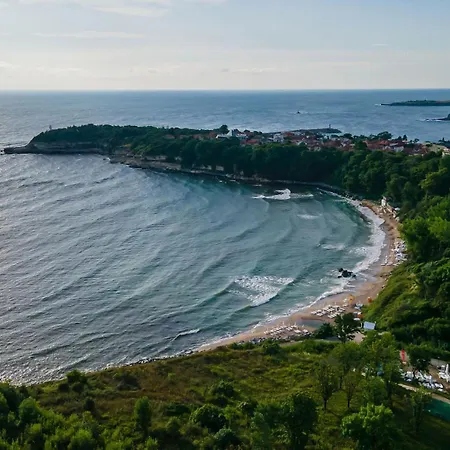 Hermes Club فندق