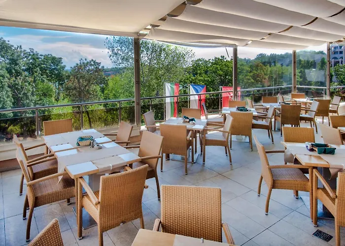 Хотел хермес клуб хотел&апартаменти - ултра ол инклузив Царево